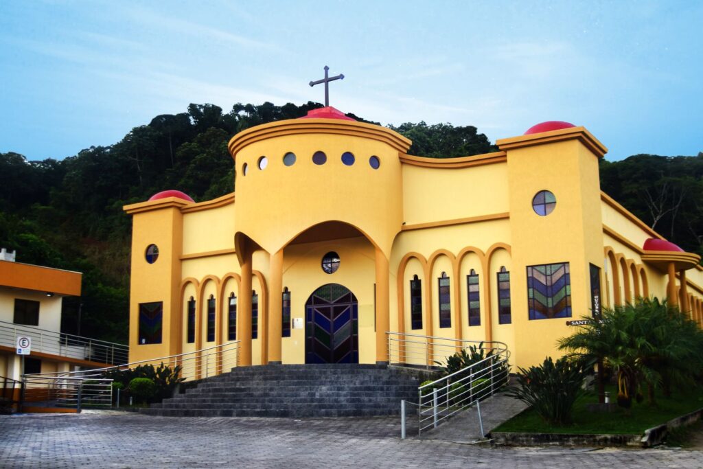 Igreja da Comunidade Cristo Rei – Morretes, Itapema/SC