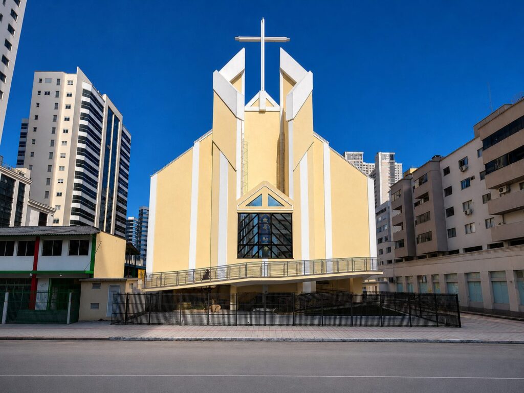 Igreja Matriz Sagrado Coração de Jesus – Meia Praia, Itapema/SC